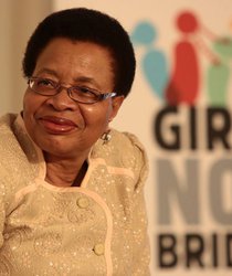 2012_11-Graca-Machel-2-The-Elders-Photo-credit-Hack-MediaGirls-Not-Brides-1024x683.jpg